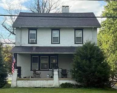 Main picture of 1131 Valley Rd