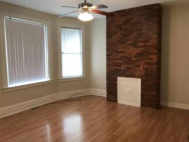 Main picture of 315 Holland Ave