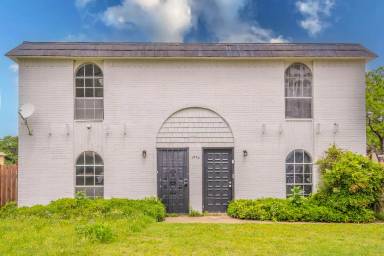 Main picture of 1907 Nolen Ct