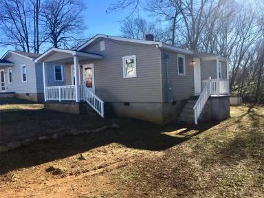 Main picture of 3 Saint Clair St
