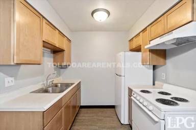 Main picture of 6016 Secor Rd