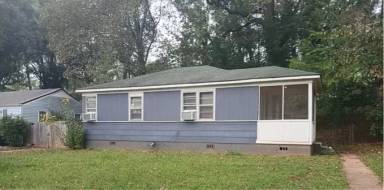 Main picture of 907 Crestline Rd NW