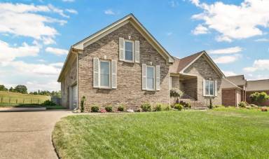 Main picture of 4276 N Woodstock Dr