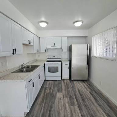 Main picture of 3370 Brussels St