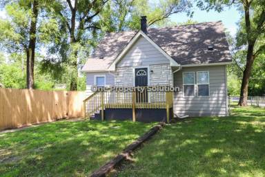 Main picture of 2700 W 41st Ave