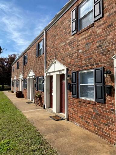 Main picture of 300 Nevis Dr