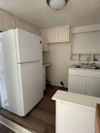 Main picture of 1023 S Millwood Ave