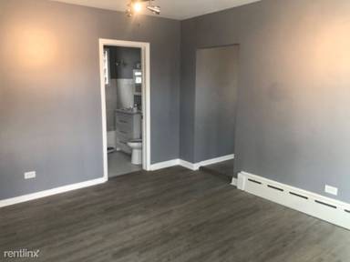 Main picture of 2308 W Grand Ave