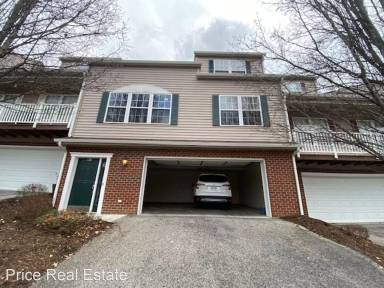 Main picture of 470 Tall Oak Blvd