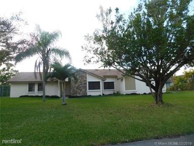 Main picture of 16640 SW 153rd Pl