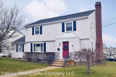 Main picture of 49 Maple Ave