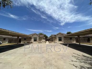 Main picture of 206 W Albatross Ave