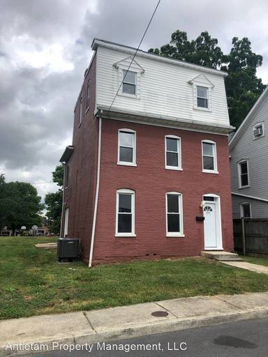 Main picture of 105 Elizabeth St
