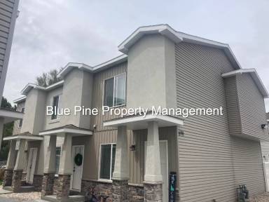 Main picture of 690 S Saturn Ave