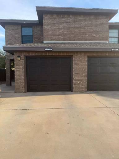 Main picture of 1221 E 14th St