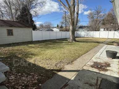 Main picture of 1711 Avenue D