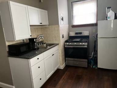 Main picture of 340 Ellis Ave