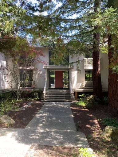 Main picture of 1100 Sharon Park Dr