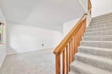 Main picture of 4687 Nandale Dr NE