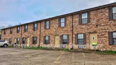 Main picture of 706 Peachers Dr