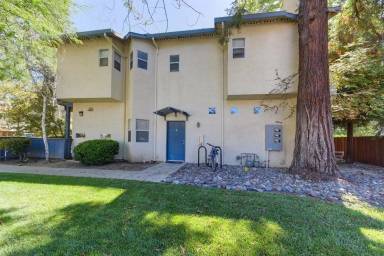 Main picture of 640 Adams St