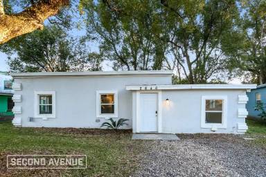 Main picture of 2646 Lantana Ave