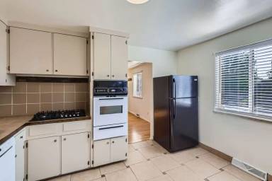 Main picture of 3911 Lipan St