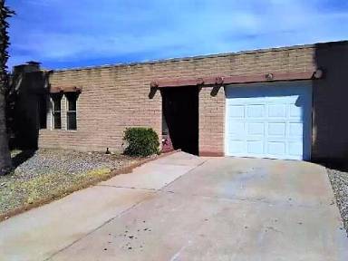 Main picture of 300 Prairie St