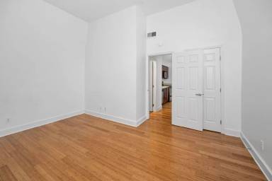 Main picture of 2154 Sinton Ave