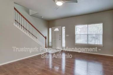 Main picture of 14 Torreys Post