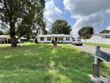 Main picture of 418 Woods Edge Rd