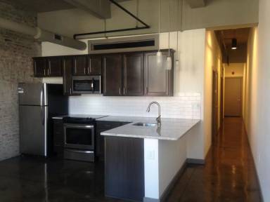 Main picture of 926 Commerce St