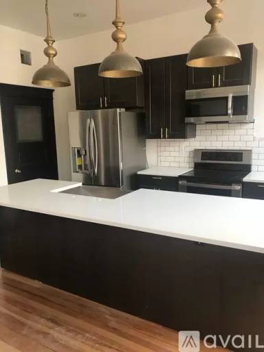 Main picture of 25 E Main St