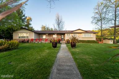 Main picture of 9225 Meadow Ln