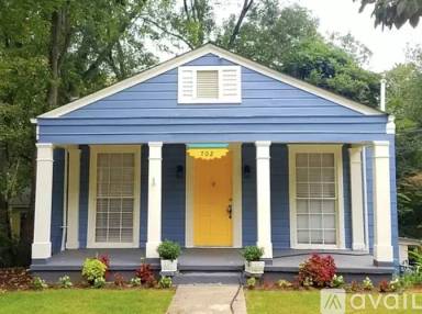 Main picture of 702 Hansell St SE