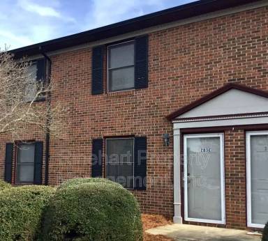 Main picture of 285 Herlong Ave