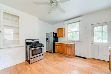 Main picture of 405 Edgemont St
