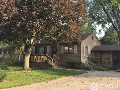 Main picture of 670 Sheridan Rd