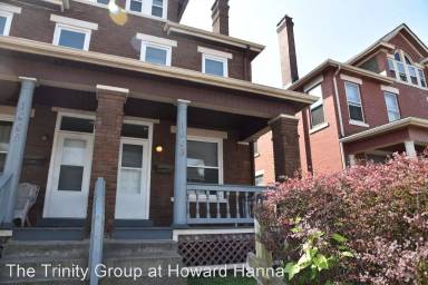 Main picture of 991-993 E Livingston Ave