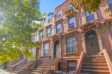 Main picture of 112 Brooklyn Ave