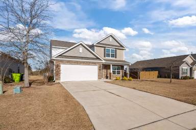 Main picture of 725 Lake Tyler Dr