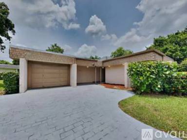 Main picture of 5703 S Bayberry Ln