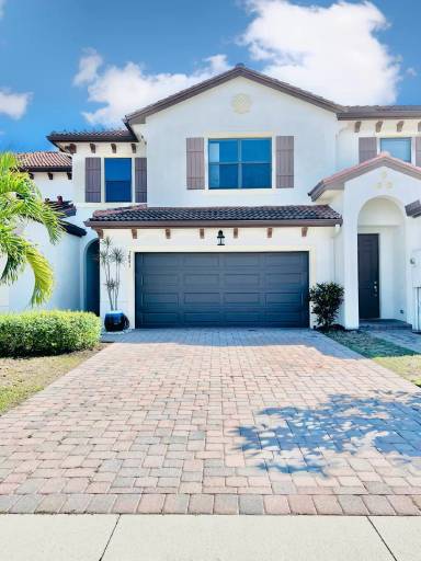 Main picture of 7841 Bristol Cir