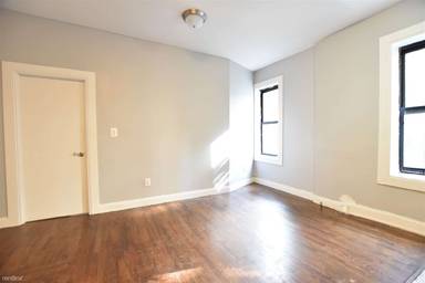 Main picture of 2 Pinehurst Avenue Apartments