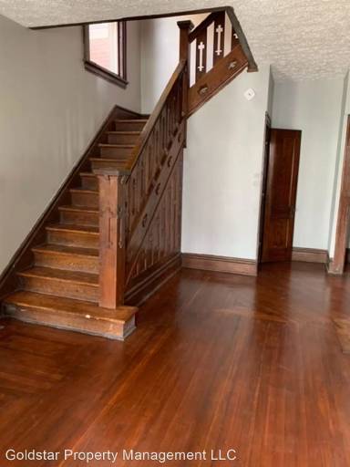 Main picture of 1212 Lynn St