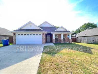 Main picture of 696 Fox Spur