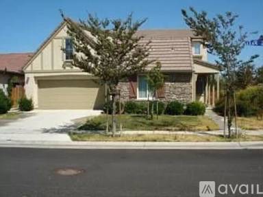 Main picture of 690 Leah Ln