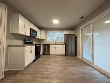 Main picture of 155 Springtree Rd