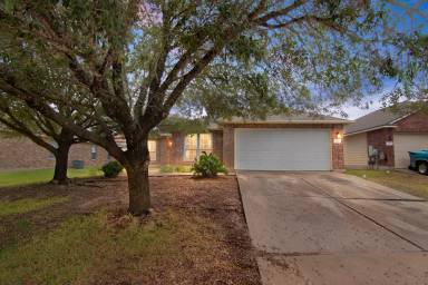 Main picture of 102 Jefferson Cv