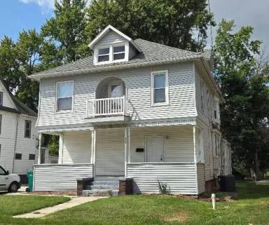 Main picture of 320 N McArthur St